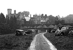 Old Park Mansion put on the market in 1928 with the 424-acre Buckland and Green Lane Farm which, Lawes said, was suitable for development purposes. Hollingsbee Collection Dover Museum